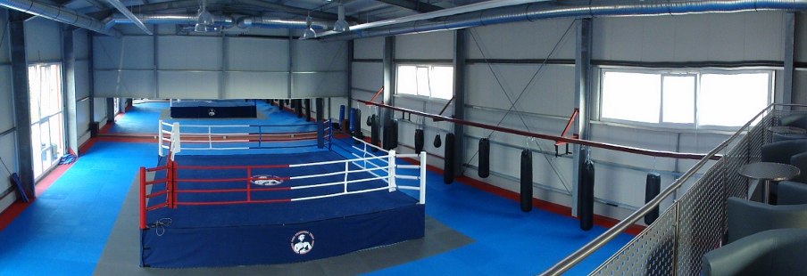 Nai Khanom Akademie Tom - Sporthalle