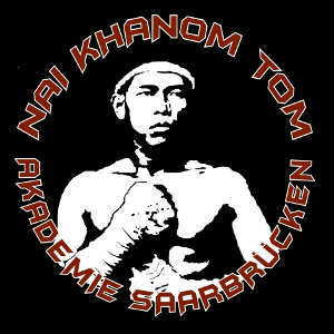 Nai Khanom Tom Akademie Logo